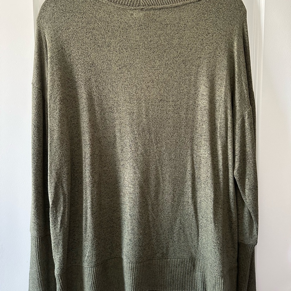 Maurices V-Neck Lightweight Olive Green Women's Sweater - Picture 2 of 3